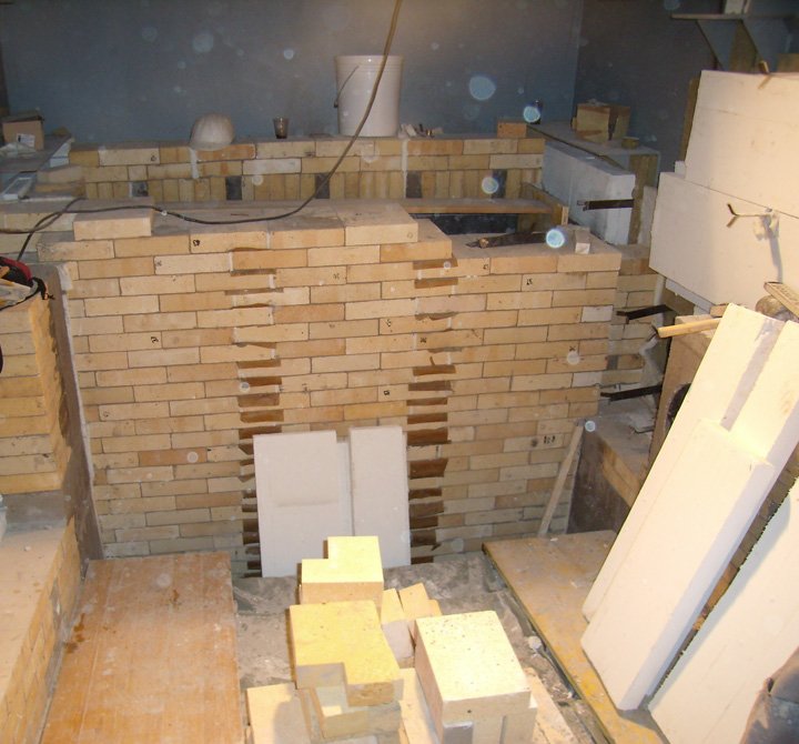 Kotel na biomaso 1 - Prikaz postopka obzidave v kurišču (2)